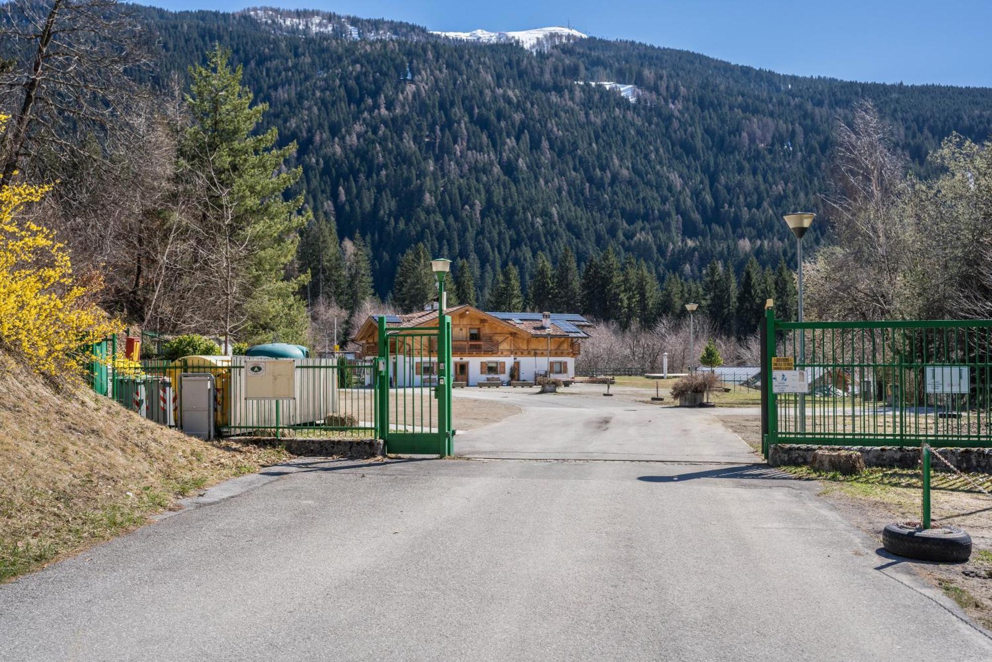 Chalet Camping Fae 1 Madonna di Campiglio Exterior photo